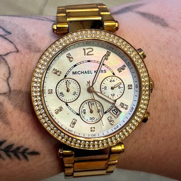 Vintage Michael Kors Rose Gold Watch - Picture 2 of 13